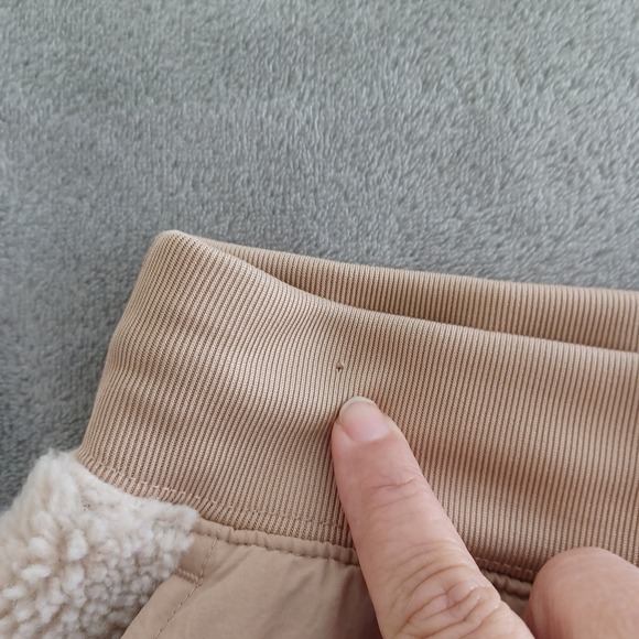 Nike Sherpa Teddy Pockets Cropped High Rise Jogger Pants Tan Relaxed Fit Sz XL - Picture 4 of 10